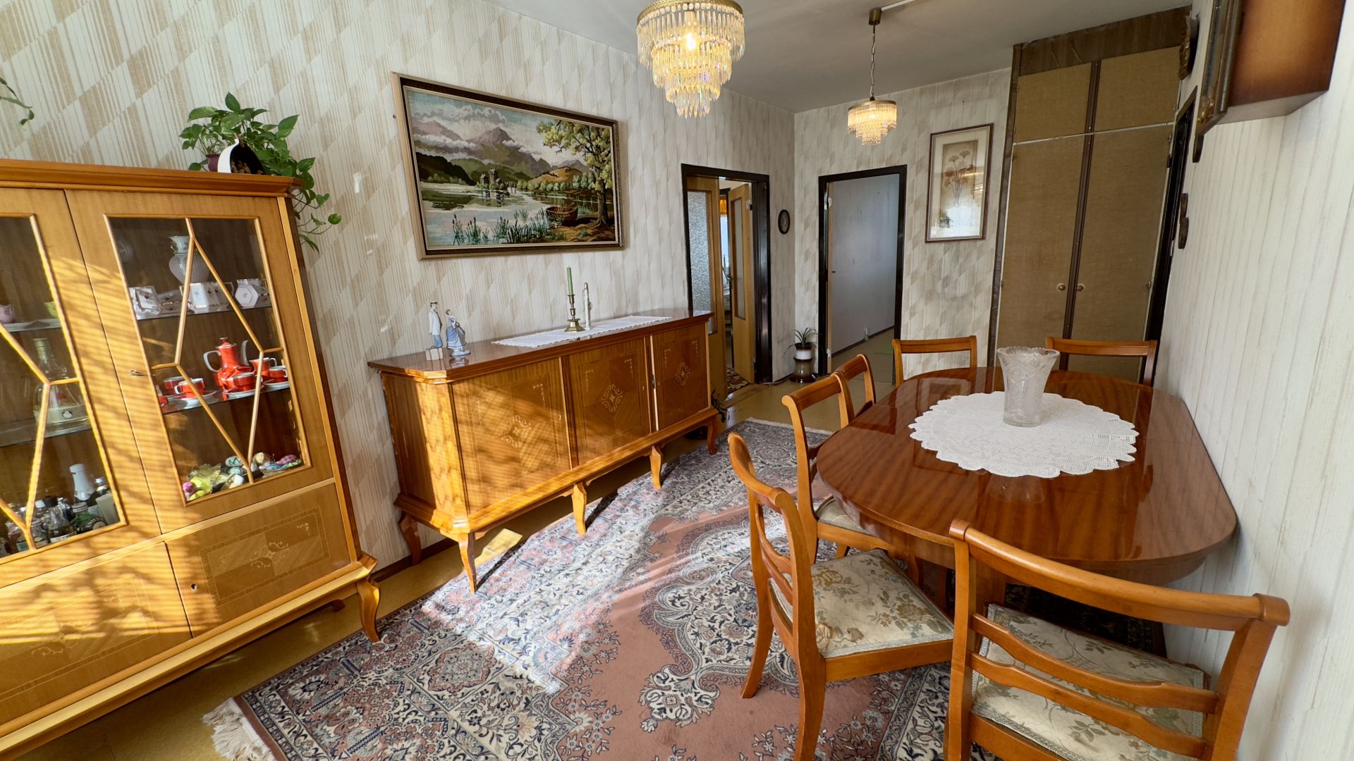 PEKNÝ - 4 IZBOVÝ BYT - MIRKA NEŠPORA - PREŠOV